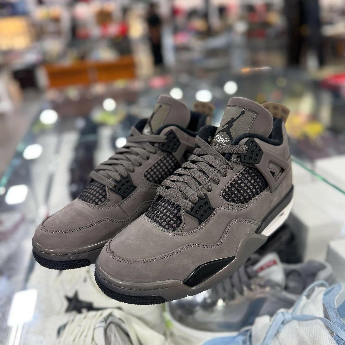 Air Jordan 4 "Cave Stone".