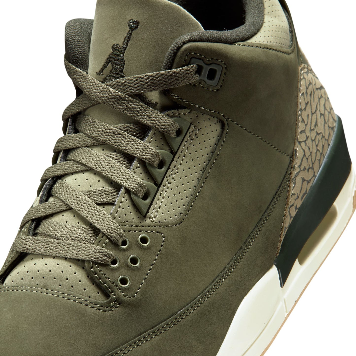 Air Jordan 3 Retro "Family Affair"