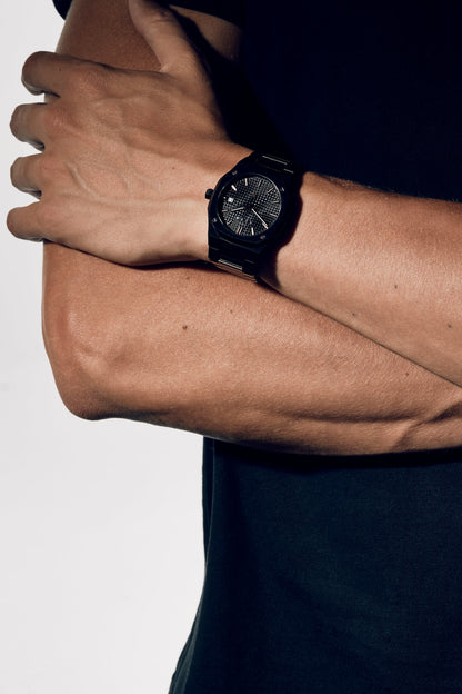Aura Date 002 Black/Rose